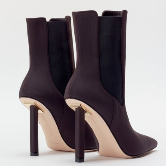 NEW Good American Chocolate Neoprene Kickstand High Heeled Ankle Bootie - Picture 3 of 9